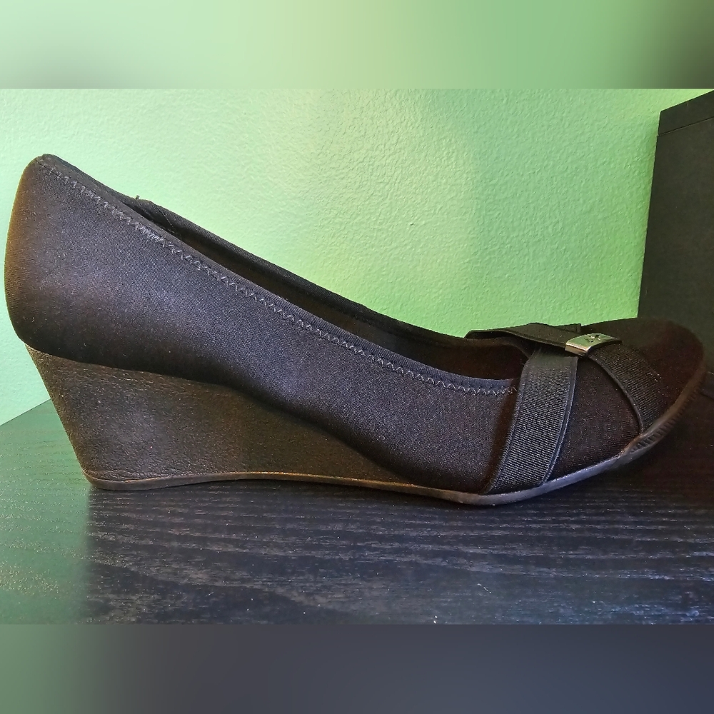 Anne Klein AKSport 'Tabora' Black Wedge Fabric Shoes Women's Size 8M - Picture 8 of 11